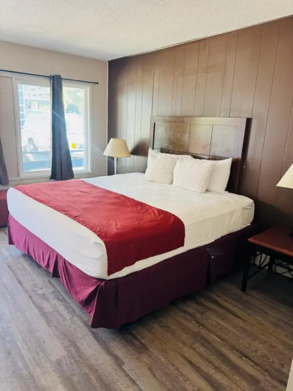 Holiday Lodge 10